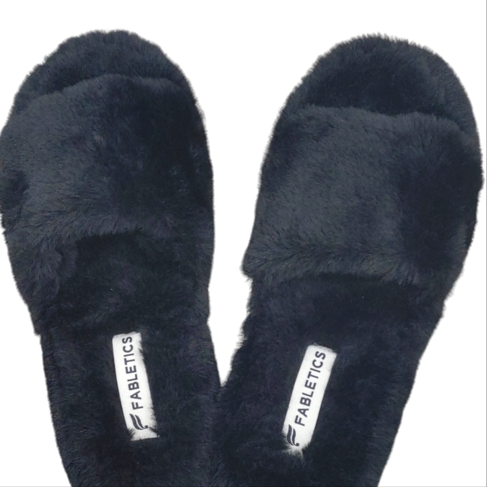 Fabletics Fuzzy Wuzzy Slippers Size Xl - image 1